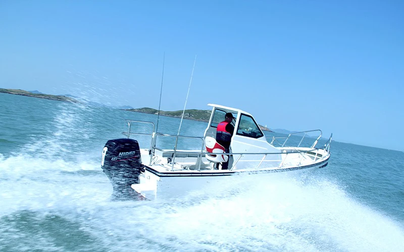 海的HDEF130/115型电喷舷外机即将上市，敬请关注！