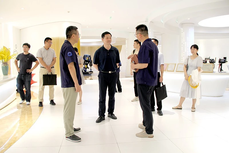 杭州市委军民融合办蔡德全副主任一行莅临海的调研