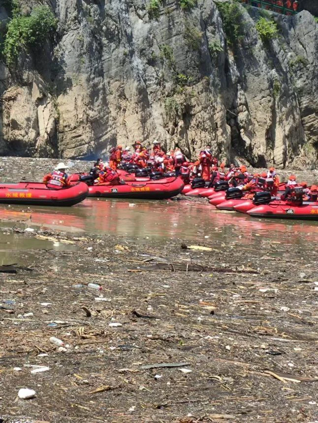 暴雨山洪突袭，海的紧急驰援
